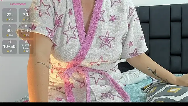 meli_rosee live cam on StripChat