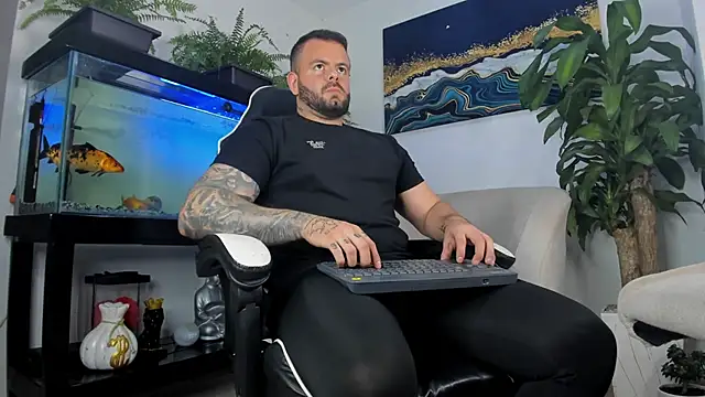 Johnnygrayson1 live cam on StripChat