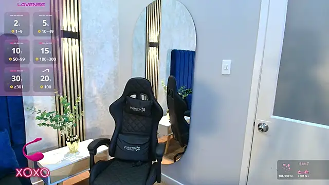 Naomii_Viper webcam