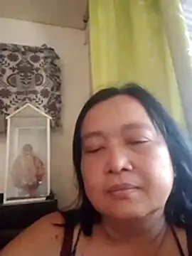 jeanyummytits webcam