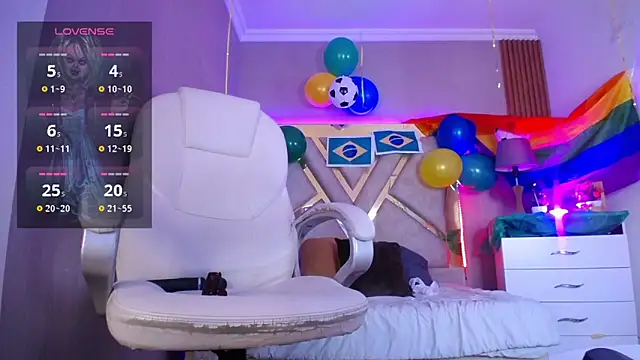 Tiffany_Valentiine webcam