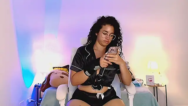 Isabella_Sophia19 webcam