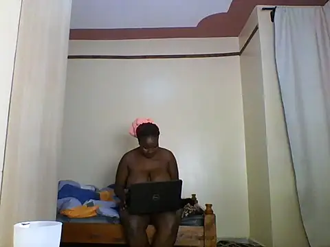 freakyqueenB