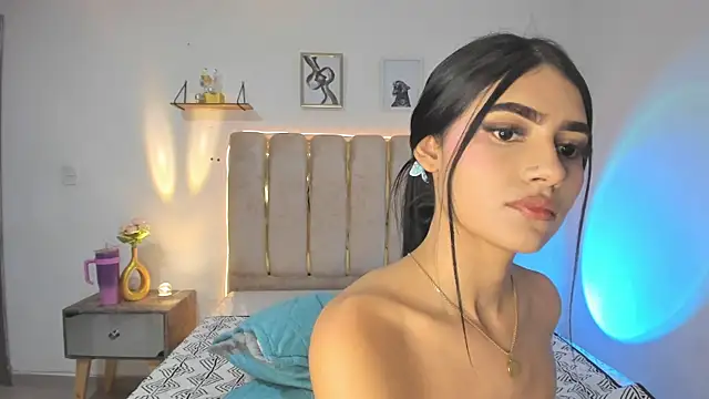 BellaaStorm webcam