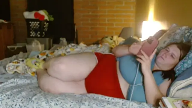 BubblyMoonie webcam