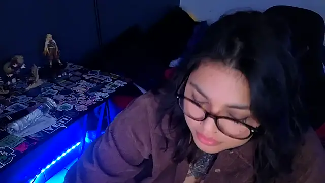 miacanela_xo