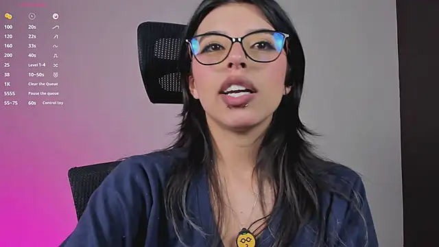 NanakoDollx webcam