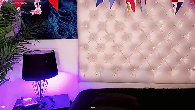 Keira_Fox31 webcam