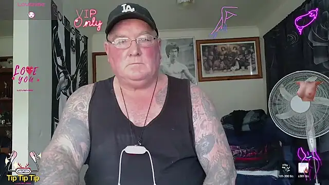 KINKYBLUEYES69 webcam
