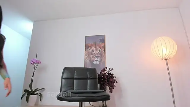 _Saraah webcam