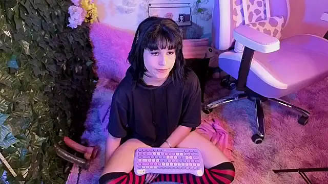 Eymmy_24 webcam