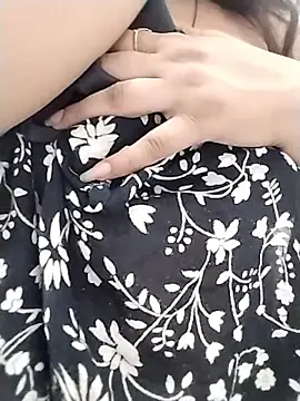 sexyy_nidhii webcam