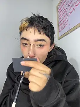 baby_akuma webcam