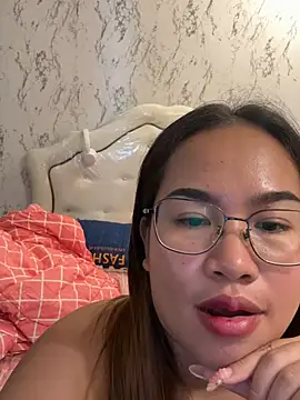 Ponthip webcam