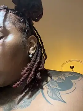 Goddess_Nafeesha webcam