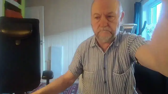 Buggemann live cam on StripChat