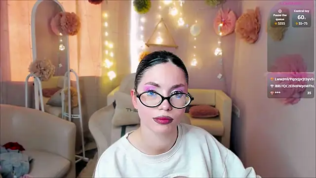 Velvet__Kiss webcam