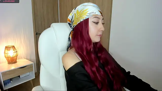 Watch sophie_connors live on EroticFlix - High definition streams