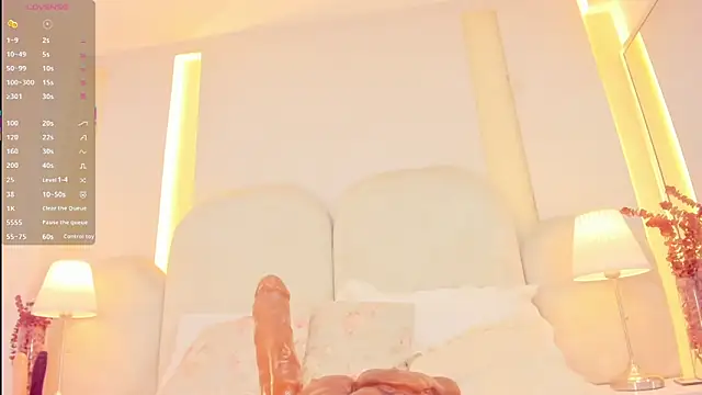 SalomeeBell webcam