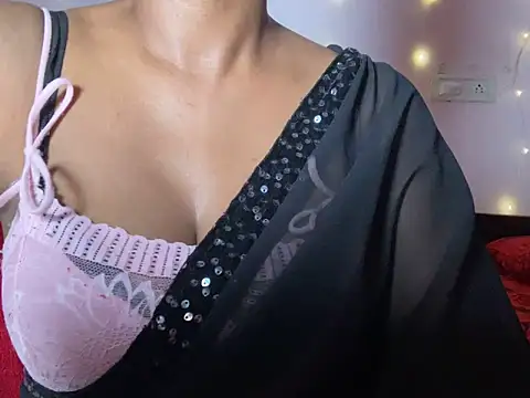 Trisha_16 webcam
