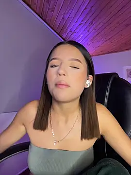 Sofia18_pinkk webcam