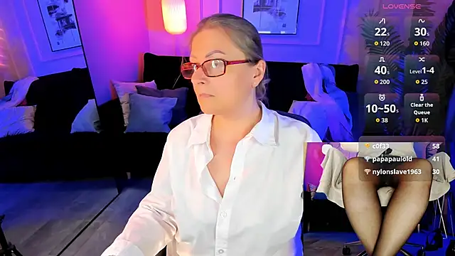 Alexandra_Kind webcam
