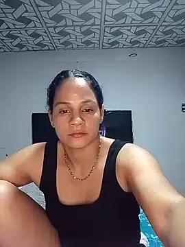 cieloo_777 webcam