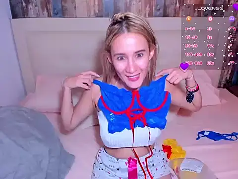 Honeyy_Sun webcam