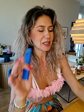 CelynaRoss webcam