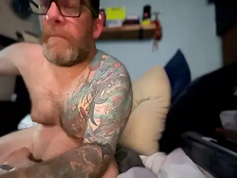 Tattooednakedguy webcam
