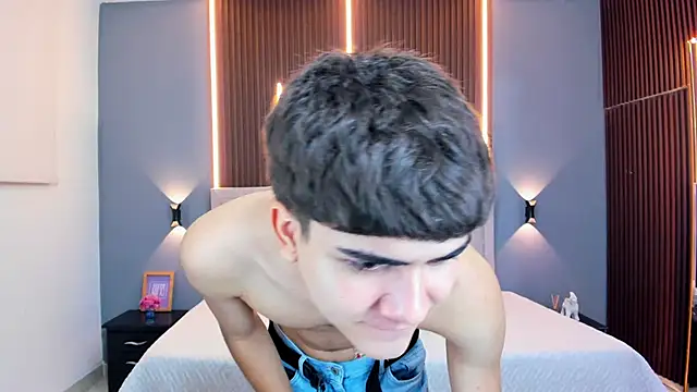 Tommy18__ webcam