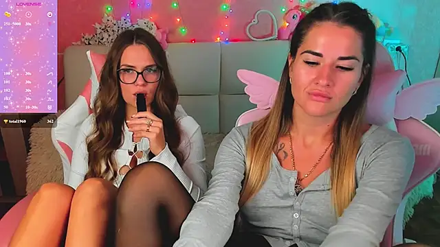 hotty_girls_here - Hotty_girls_here's free webcam - UK Sex Cams