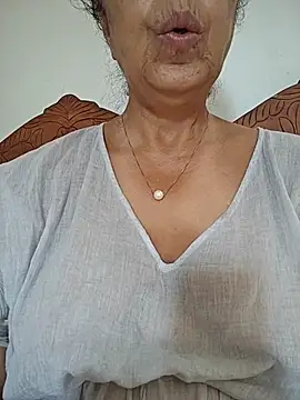 NakedMILFx