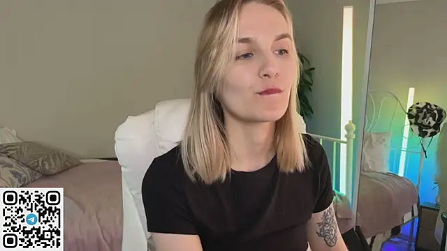 _Vikky_Moon_ live sex cam