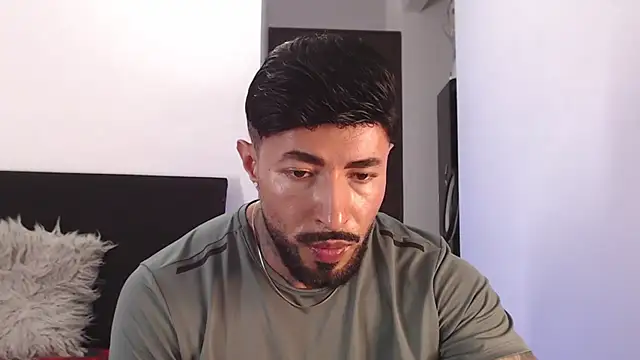 andrea_de_lucaa webcam