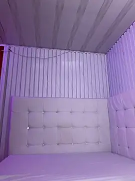 Kittylatina_ webcam