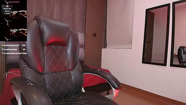 hottiesjuls webcam