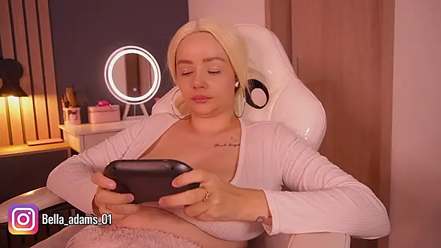 bella_adams_ webcam