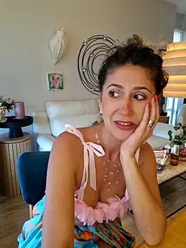 CelynaRoss webcam