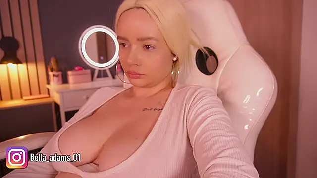 bella_adams_ webcam
