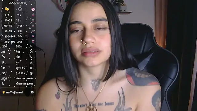 val_bardot (F young) - Ride dildo