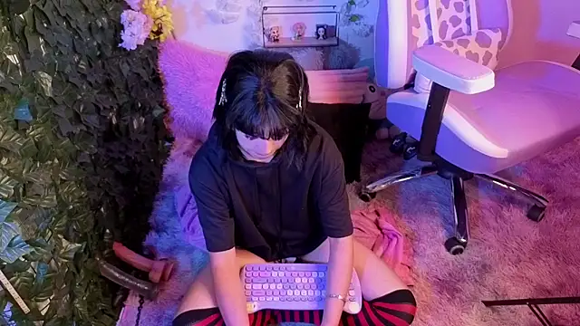 Eymmy_24 webcam
