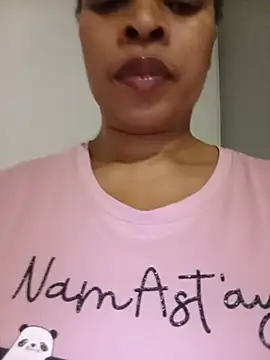 Newbeginnings8's cam show statistics and live stream