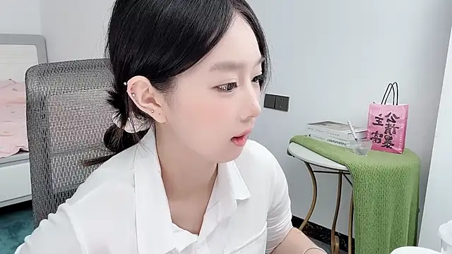 Yoyo33355 webcam