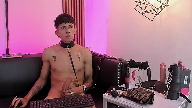 Maximoking26 webcam