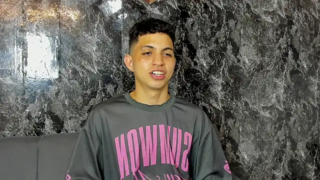 cameron_lux77 webcam
