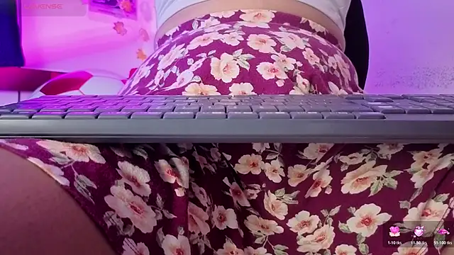 _moon_johnson's live room
