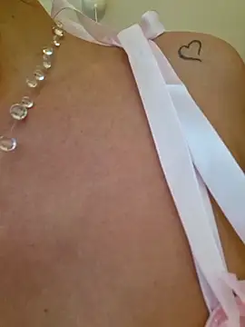 CelynaRoss webcam