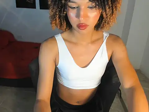 Model: Elianisbigcock