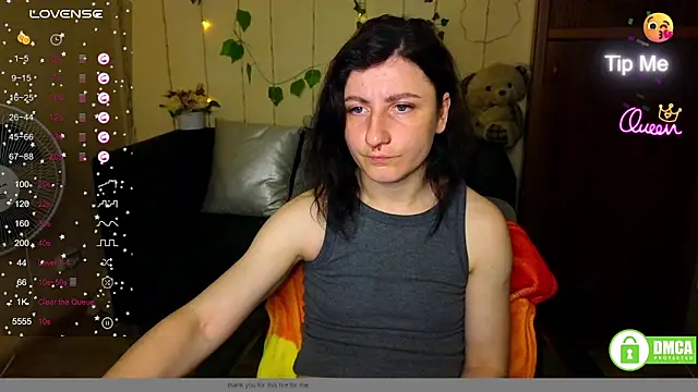 Muse_kitty_jenia webcam